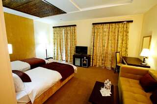 Отель Загородный Клуб ШишкиНН Resort&Spa Сновянка Улучшенный двухместный номер с 2 отдельными кроватями-2
